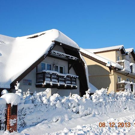 Zajazd I Restauracja "Mysliwskie Zacisze" Nikielkowo Extérieur photo